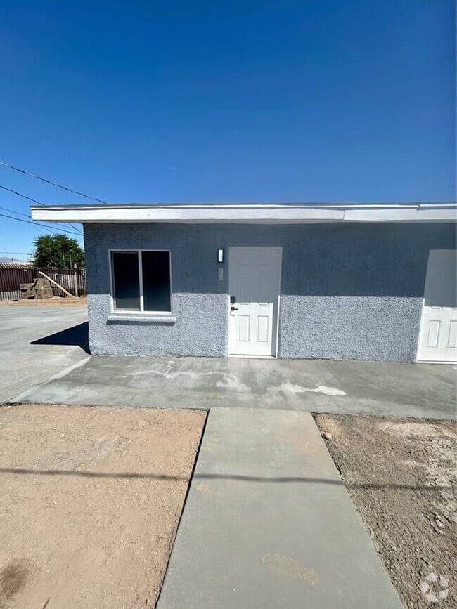Building Photo - 210 W Monroe Ave