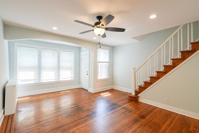 Building Photo - Move-In Ready 3BR/1BA South Philly Rowhome with In-Unit Laundry — 2 or 3BR Housing Choice Voucher...