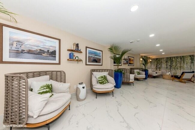 Foto del edificio - 710 N Ocean Blvd