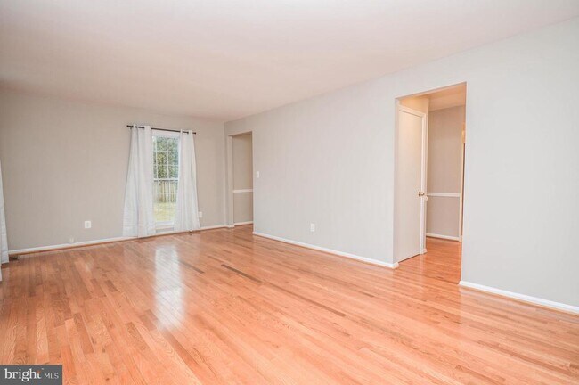 Building Photo - 9209 Frostburg Way