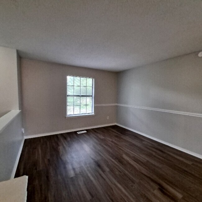 Building Photo - 3785 Walsingham Dr
