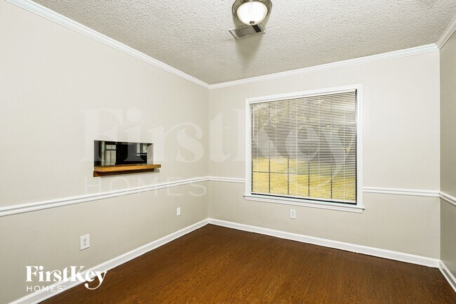 Foto del edificio - 3758 Rippling Creek Ln
