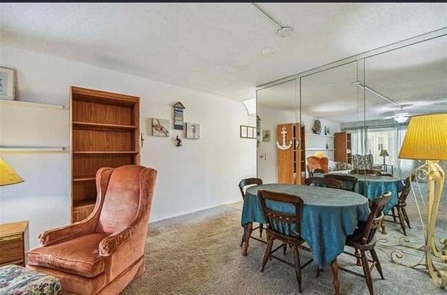 Foto del edificio - 2404 Florentine Way