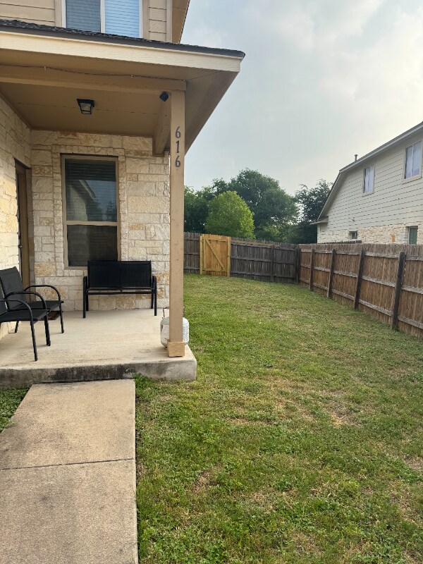 Building Photo - 616 Allens Creek Way