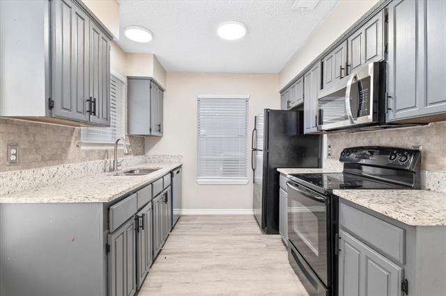 Foto del edificio - 9672 Windy Ridge Rd