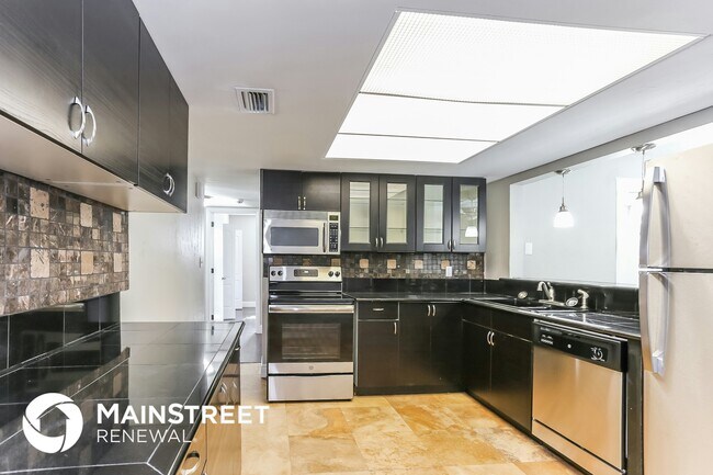 Foto del edificio - 6801 14th Way S