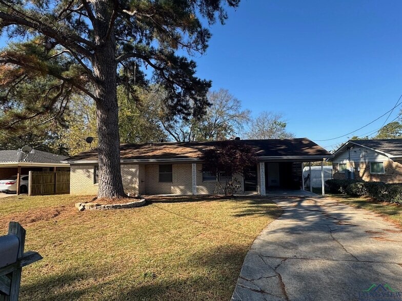 Primary Photo - 1407 Columbia Dr