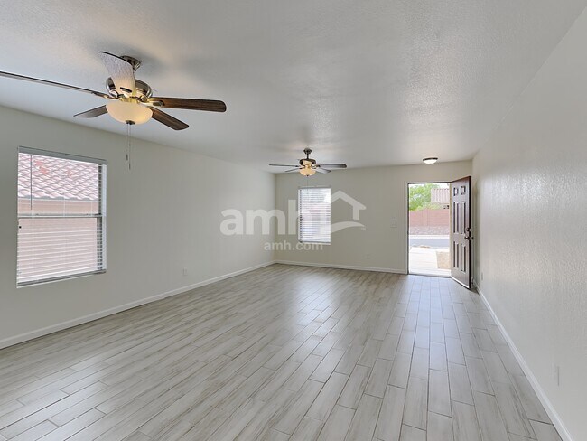 Building Photo - 3894 W Oak Springs Terrace