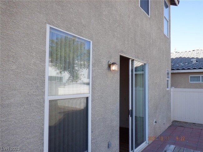 Building Photo - 2520 Living Rock Ave
