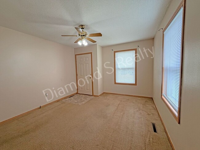 Building Photo - 1448 W Rainey St