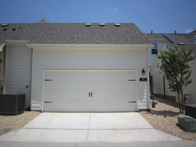Building Photo - 6221 Parker Blvd