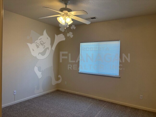 Building Photo - 2845 Mountain Spring Ct