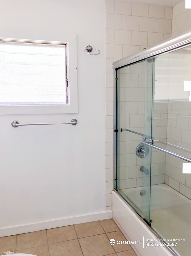 Building Photo - 1615 Centinela Ave