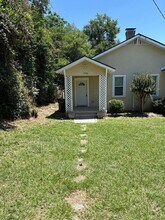 Building Photo - 1110 Troupe St