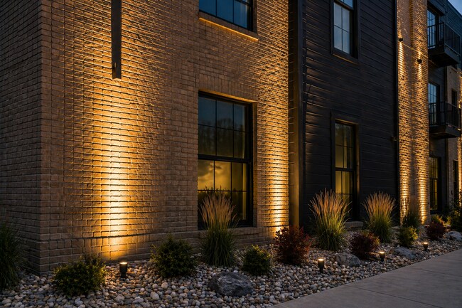 Building Photo - BRAND NEW - One Bedroom Loft With Open Windows