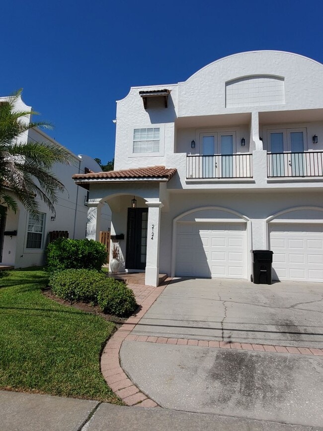 Building Photo - College Park Townhouse with Private Backya...