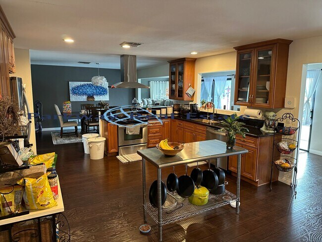 Foto del edificio - 347 S Westwind Dr