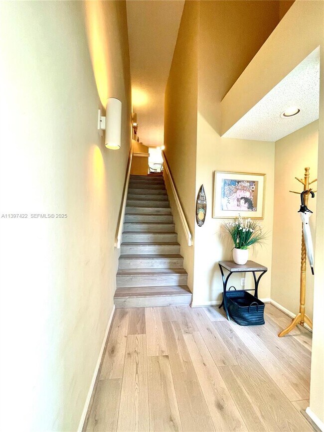 Foto del edificio - 905 Mainsail Cir