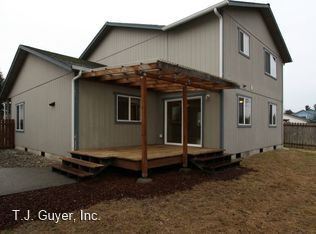 Building Photo - 3 br, 2.5 bath House - 3215 McKinley Ct.