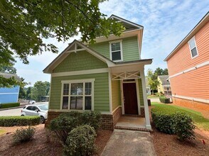 Building Photo - 170 Jonas Ave