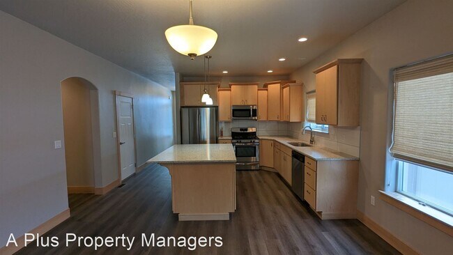 Foto del edificio - 4 br, 2.5 bath House - 7888 N Hydrangea St