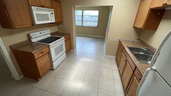 Foto del edificio - 26 Homestead Rd N