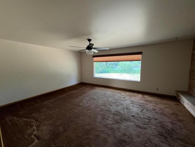 Building Photo - 1777 E University Dr