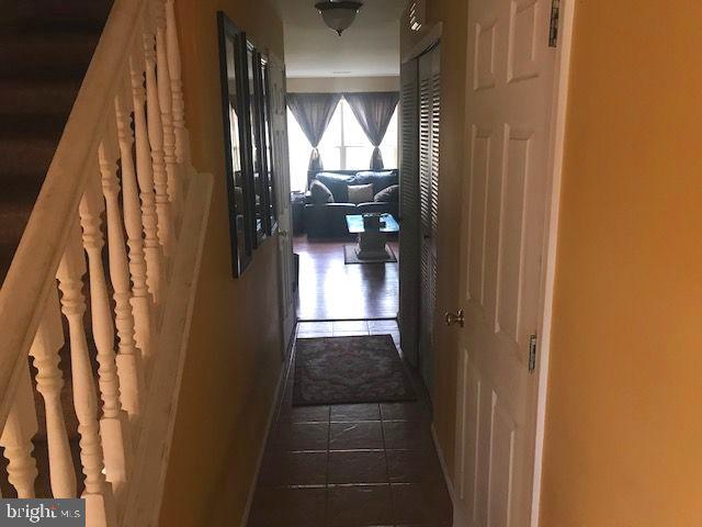 Building Photo - 40 Meadow Rue Ln
