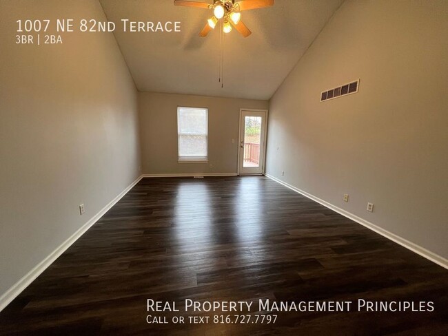 Building Photo - Recently Remodeled, 3 Bedroom, 2 Bath Town...