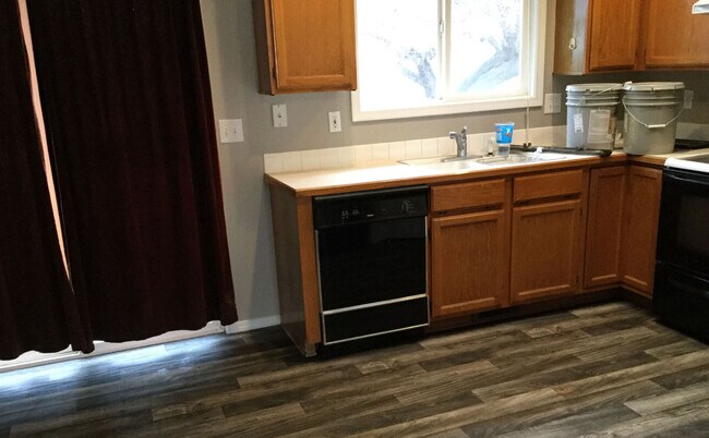 Foto del edificio - Welcome to this charming 3 bedroom, 2 bathroom home in Boise, ID.