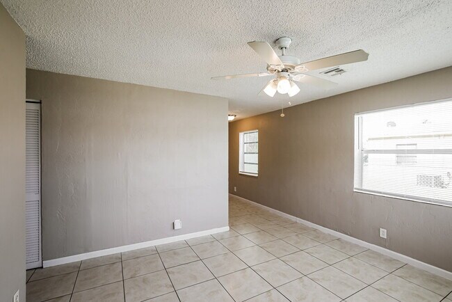 Foto del edificio - 3120 NW 5th Ct