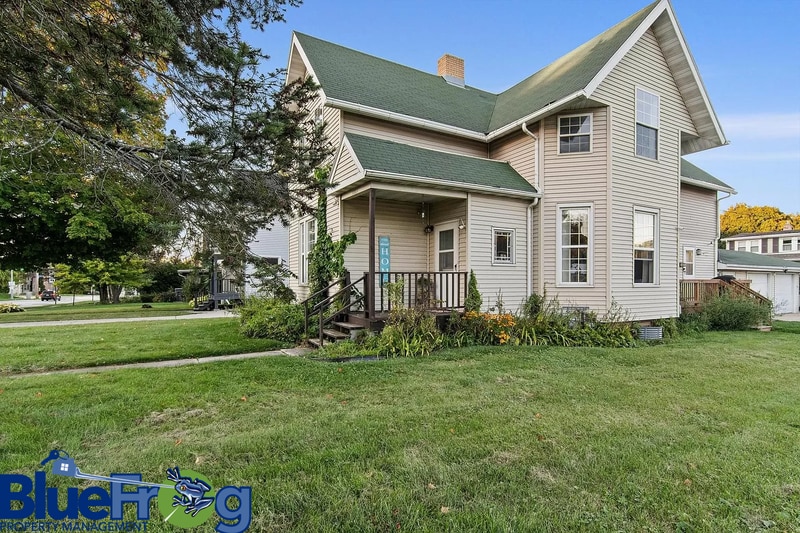 1001 N 8th St, Manitowoc, WI 54220 Condo for Rent in Manitowoc, WI