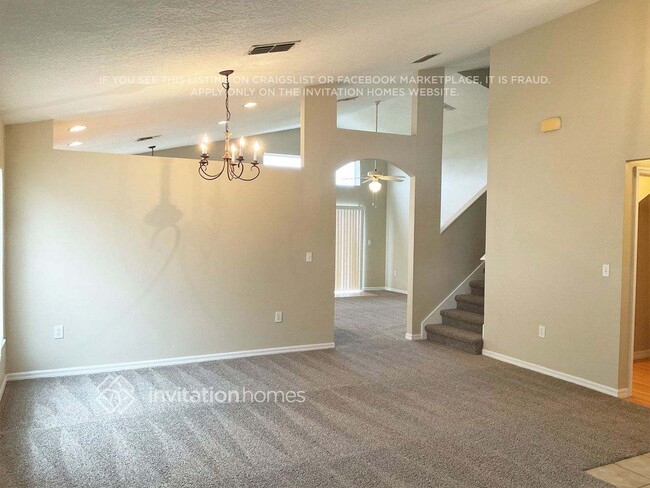 Building Photo - 4202 Roberta Dr