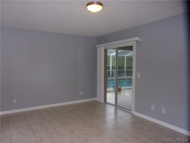 Foto del edificio - 4256 E Bennett St