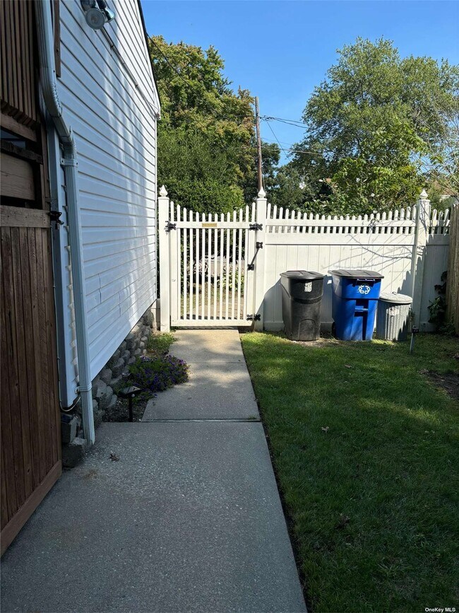 Foto del edificio - 7 Satellite Dr