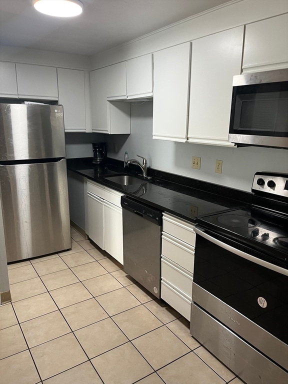 Building Photo - 11 Gibbs St