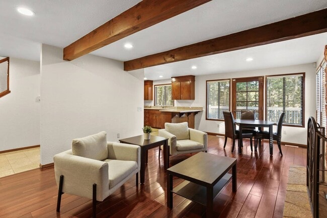 Foto del edificio - 5410 Highlands Dr NE