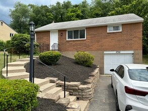 Building Photo - 152 Elmwood Dr
