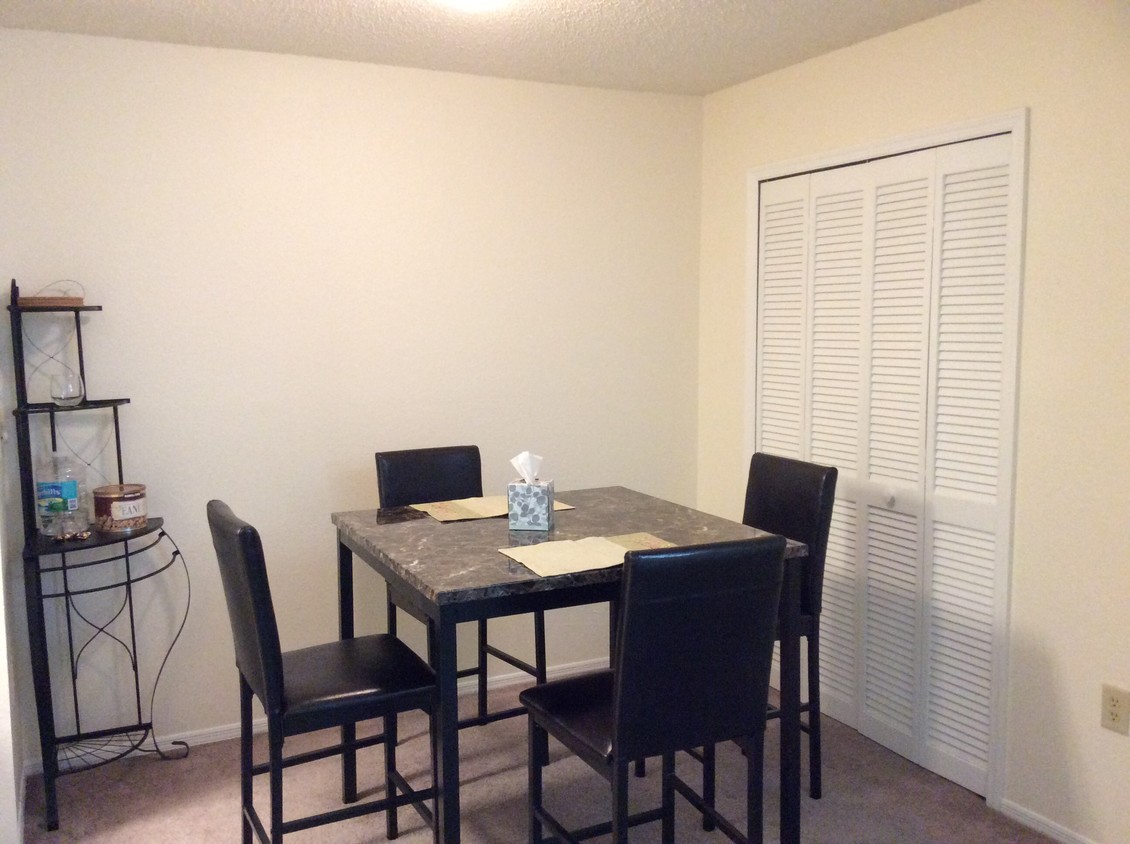 Foto principal - 3705 SW 27th St