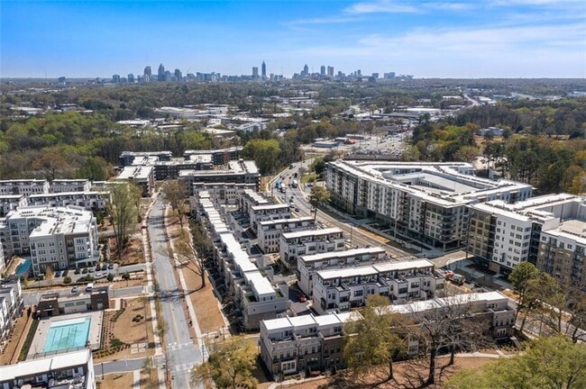Building Photo - 2145 Burnside Dr NW