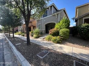 Building Photo - 4364 E Rosemonte Dr