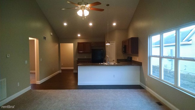Building Photo - 10592 River Oaks Dr