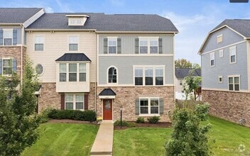 Building Photo - 16621 Gossamer Dr