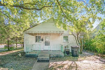 Primary Photo - 266 N Kenmore St