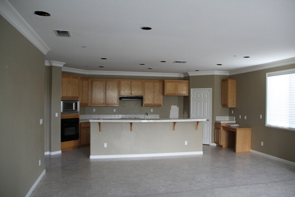 Primary Photo - 2649 Torrey Pines Dr