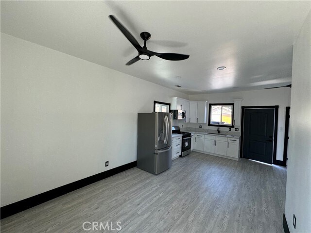Building Photo - 823 N Pasadena Ave
