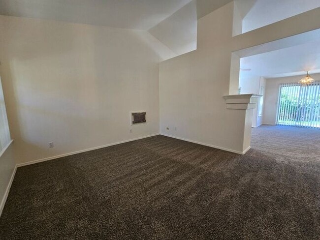 Building Photo - Beautiful Single Story Home in Double Diamond