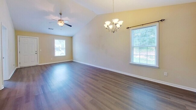 Foto del edificio - 2 Bed/ 2 Bath Townhouse