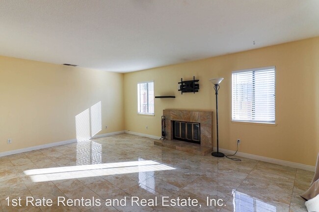 Foto del edificio - 3 br, 2.5 bath House - 4857 Village Green Way