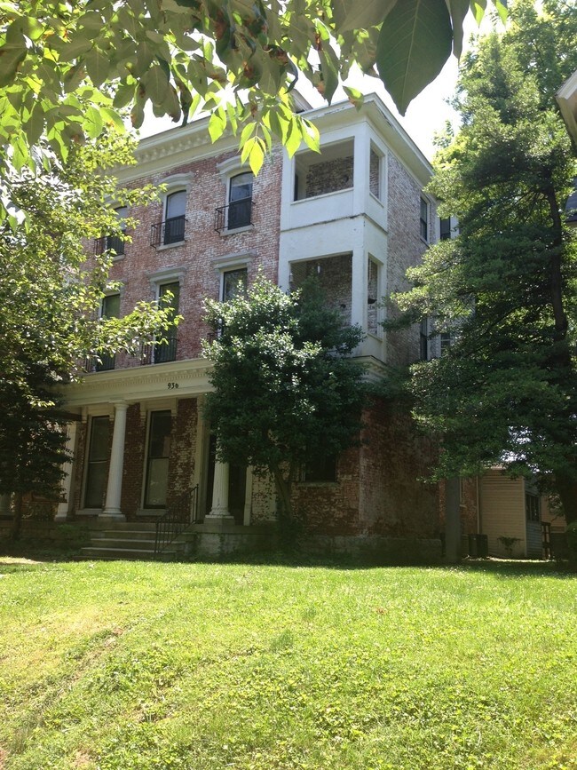 Building Photo - 936 Cherokee Rd